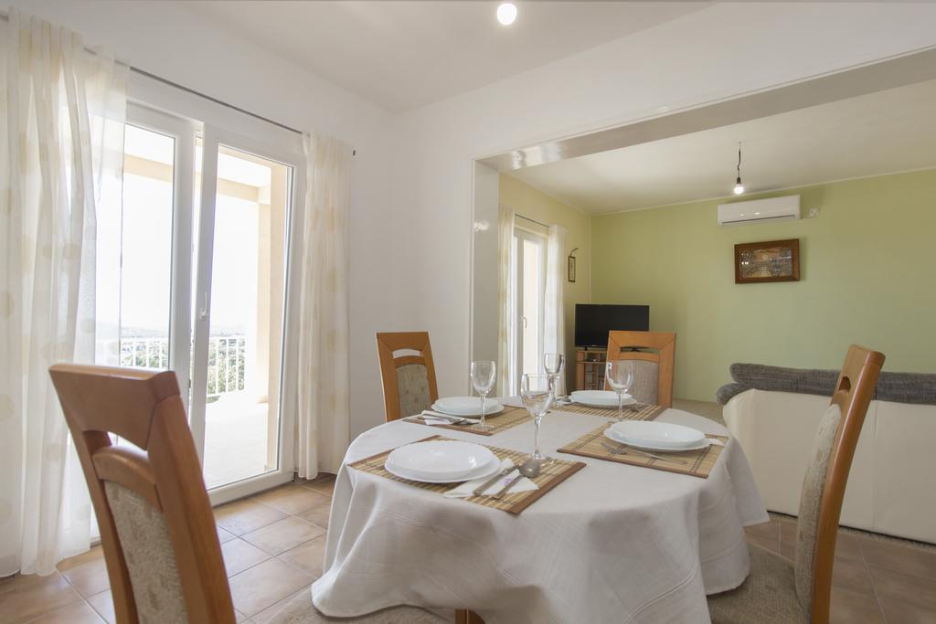 Bulat Sea View Apartments Σίμπενικ Εξωτερικό φωτογραφία